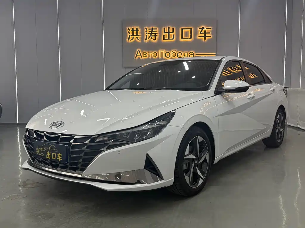 Hyundai Elantra 2022