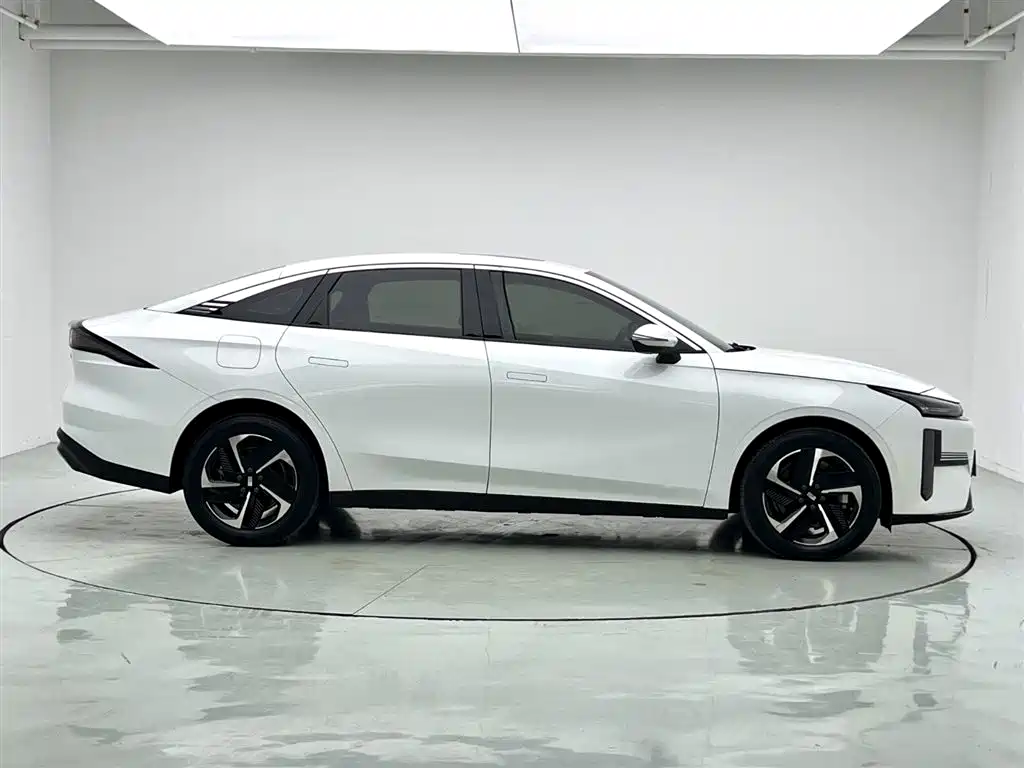 GEELY GALAXY GALAXY L6