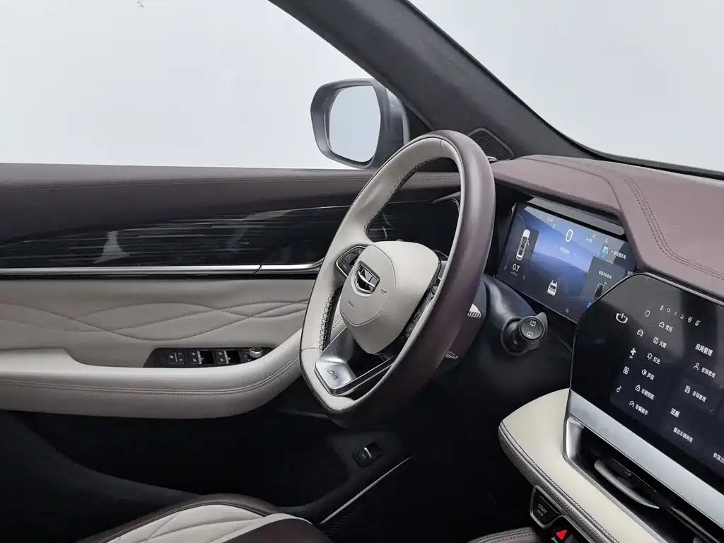 Geely Xingyue L — миниатюра 22