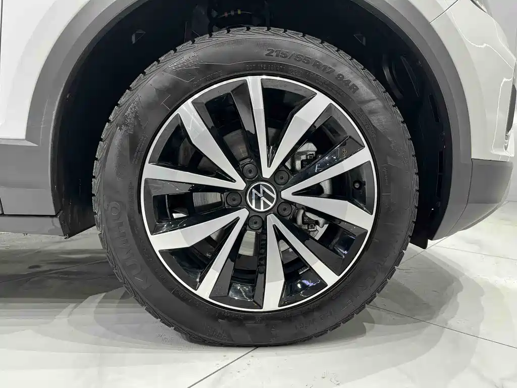 VOLKSWAGEN T ROC EXPLORING SONGS