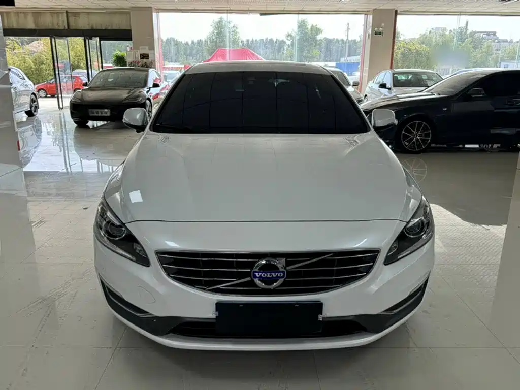 Volvo S60 — миниатюра 25