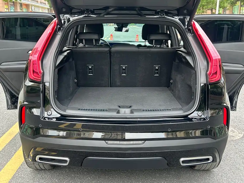 Cadillac XT4 — миниатюра 15