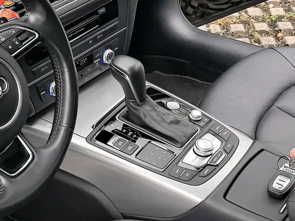 Audi A6L — миниатюра 10