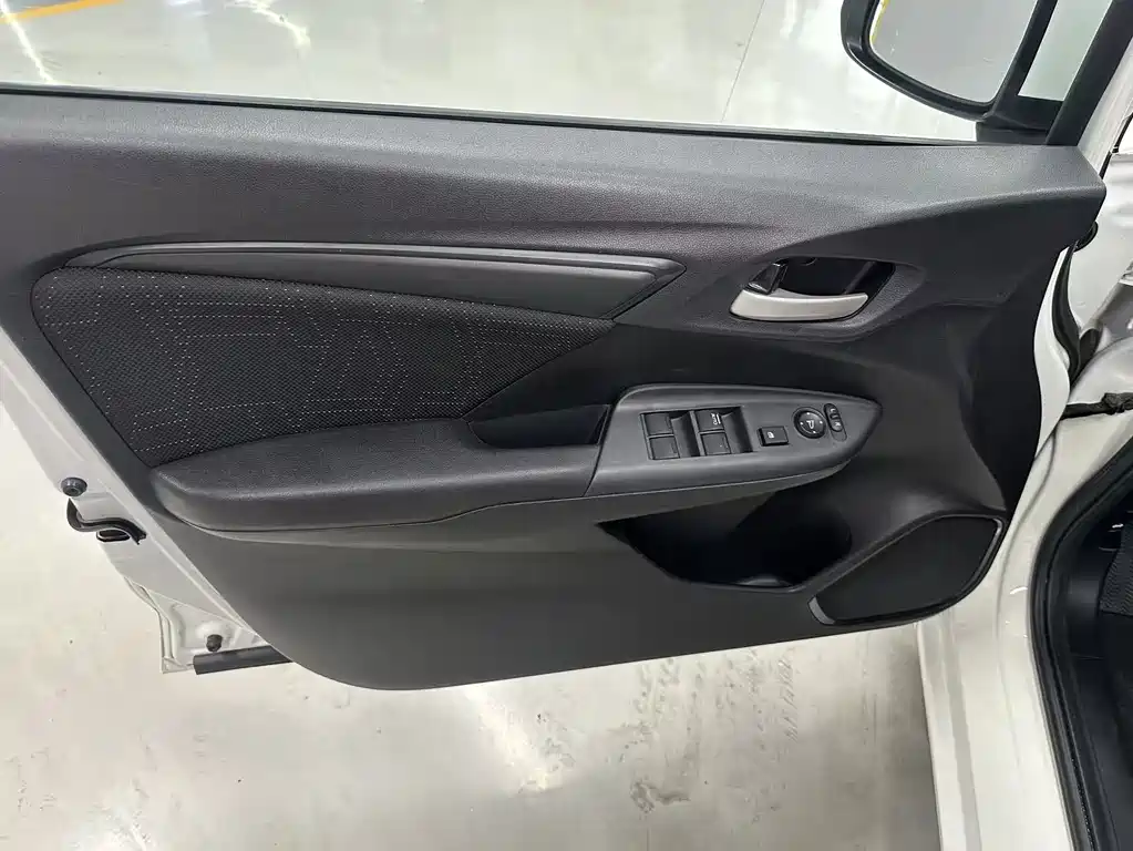 Honda Fit — миниатюра 11