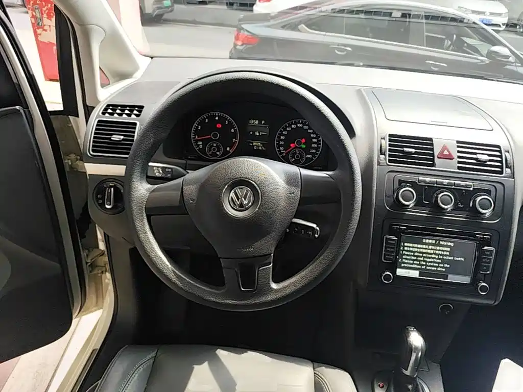 Volkswagen Touran — миниатюра 11