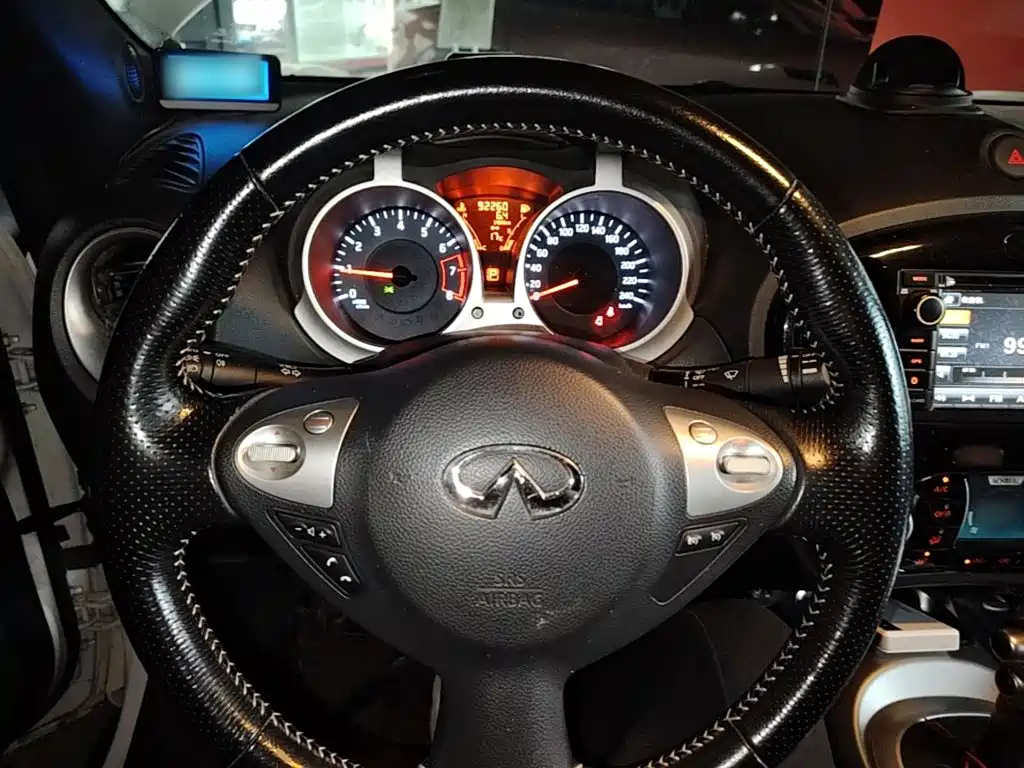 Infiniti ESQ — миниатюра 11