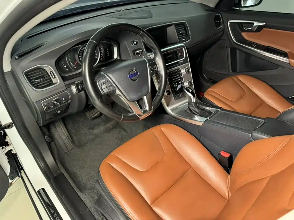 Volvo S60 — миниатюра 10