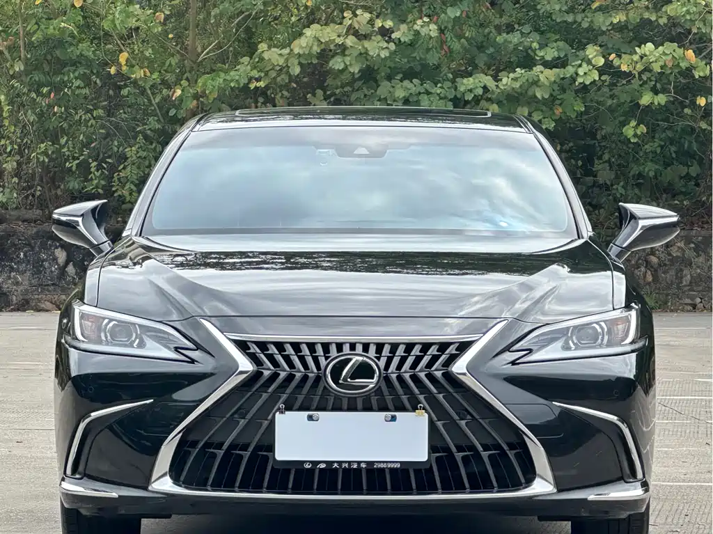 Lexus ES 2023 200