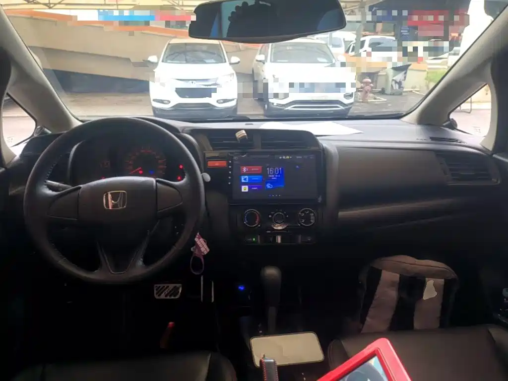 Honda Fit — миниатюра 10