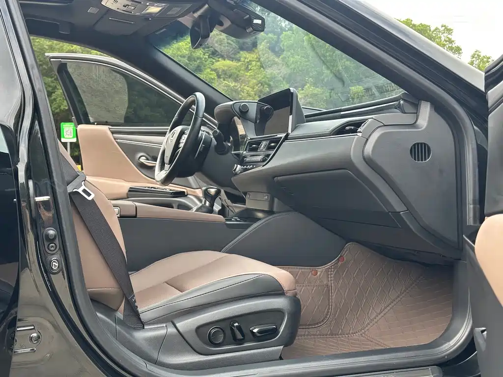 Lexus ES 2023 200