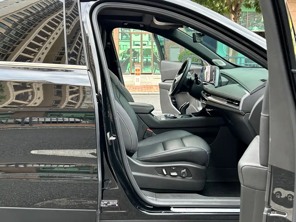 Cadillac XT4 — миниатюра 22