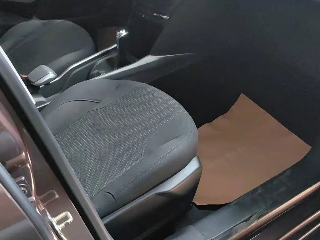 Peugeot 2008 — миниатюра 15