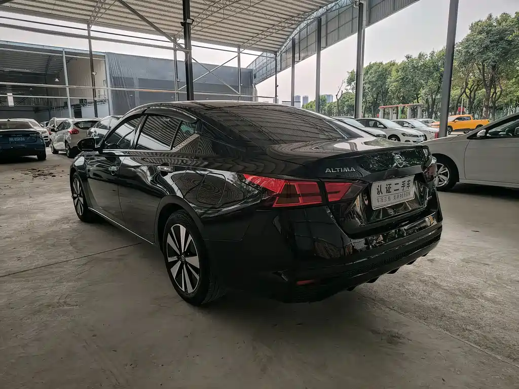 Nissan Teana — миниатюра 5