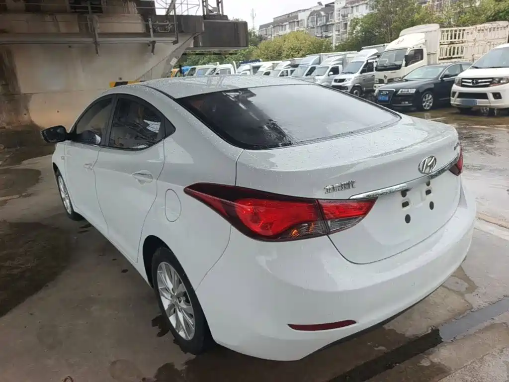 Hyundai Elantra Langdong — миниатюра 5
