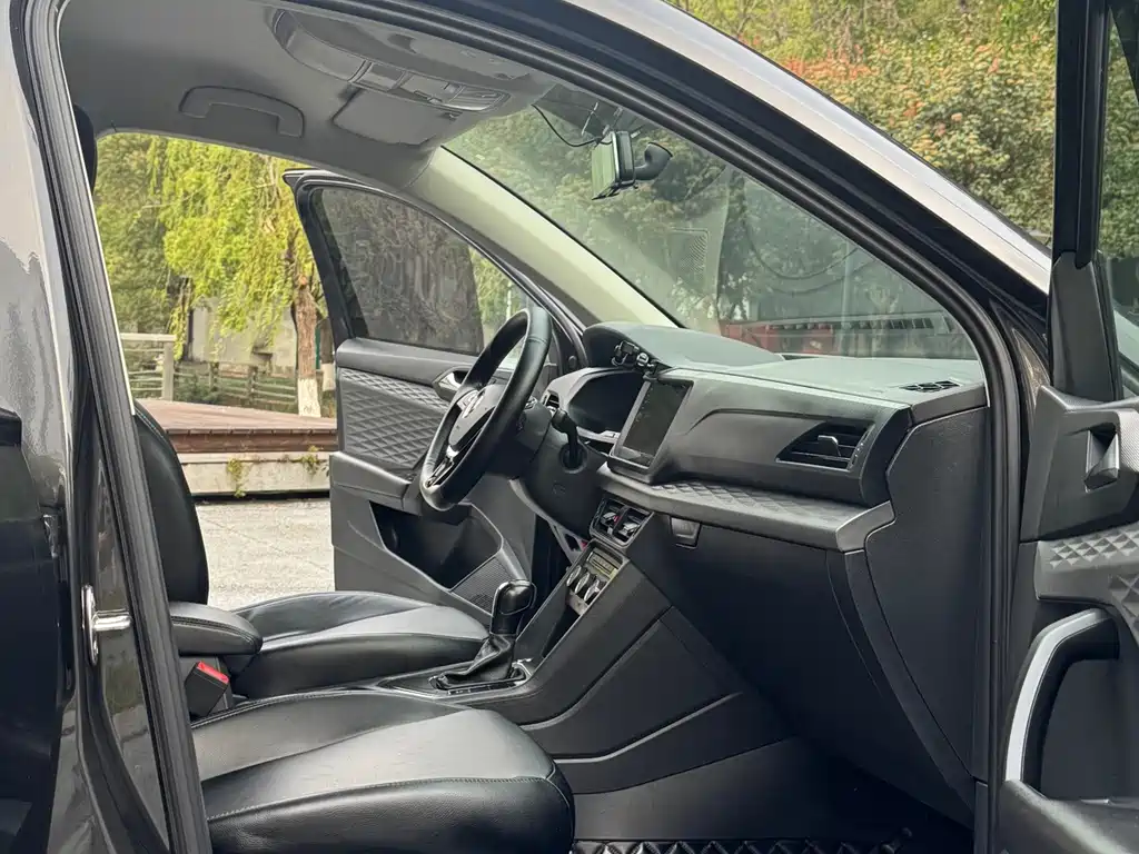 Volkswagen Tharu — миниатюра 8