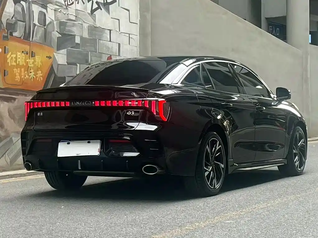 Lynk & Co 03 — миниатюра 5