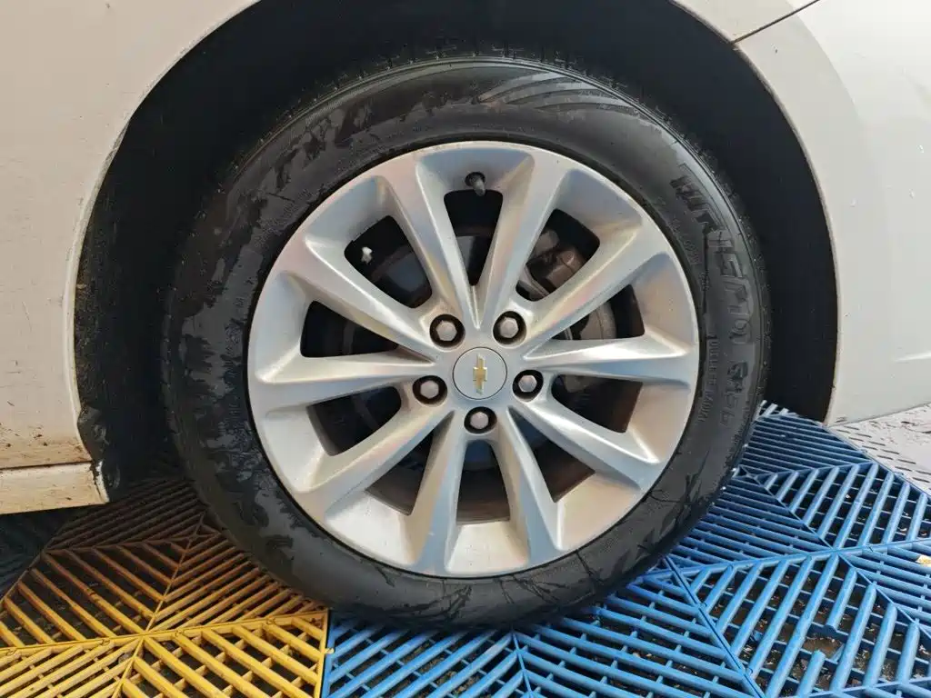 Chevrolet Cruze — миниатюра 24