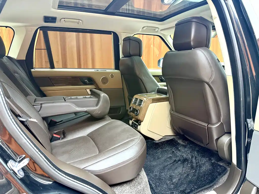 Land Rover Range Rover — миниатюра 8