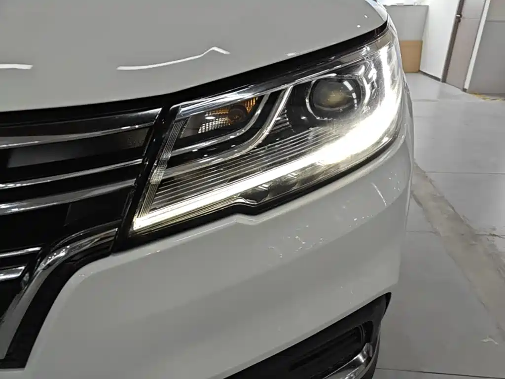 Roewe RX3 — миниатюра 24
