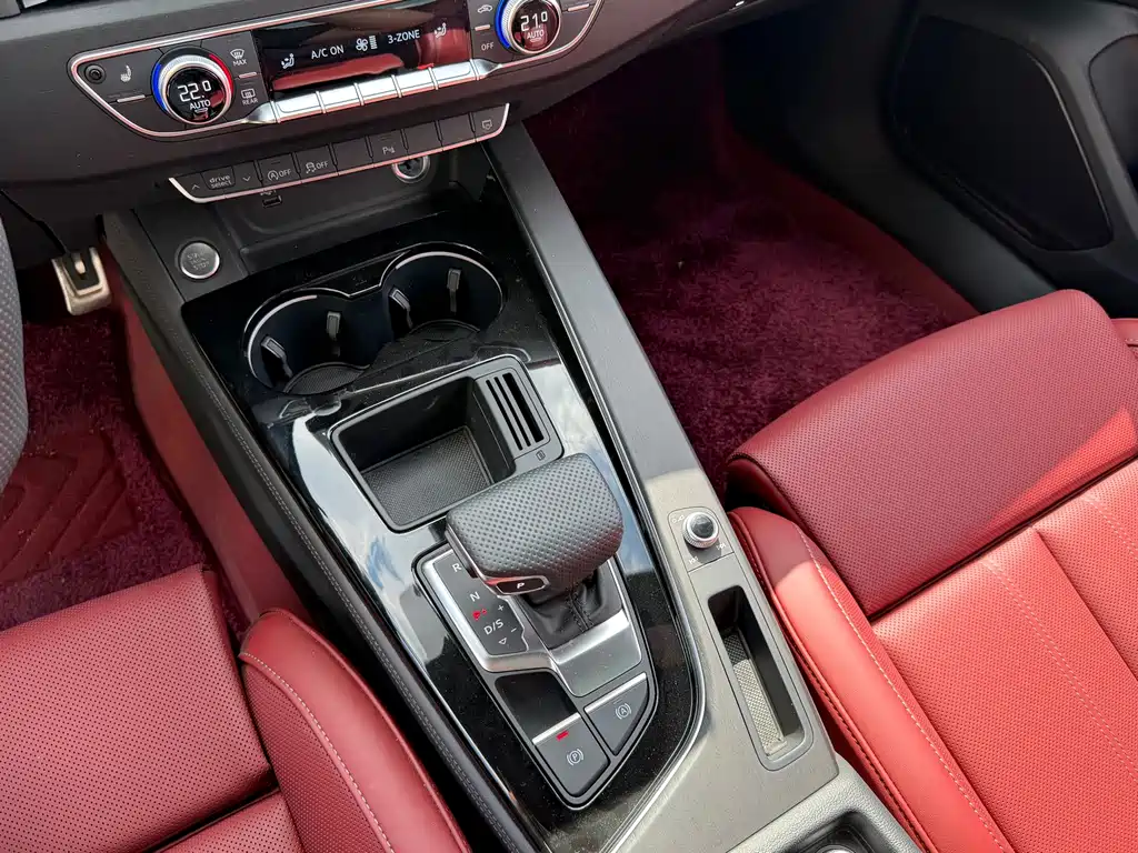 Audi A4L — миниатюра 7