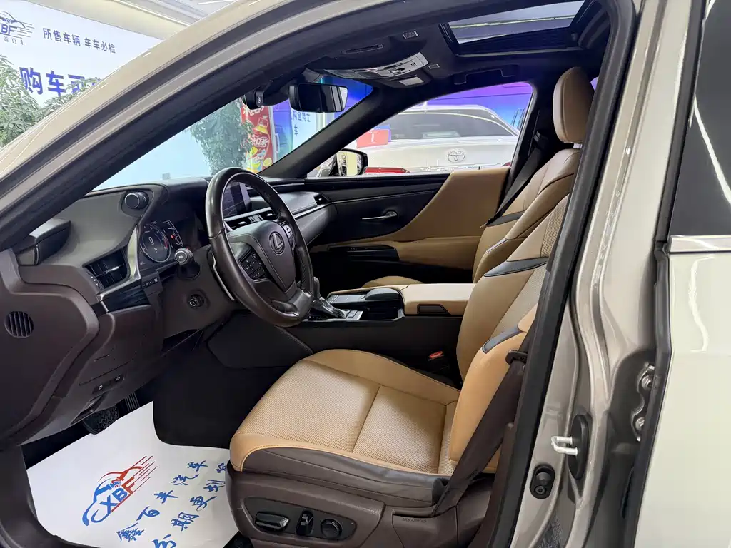 Lexus ES — миниатюра 4