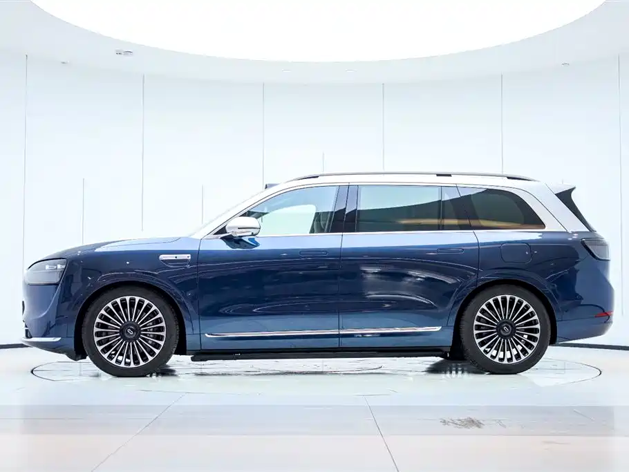 AITO ASK THE WORLD M9