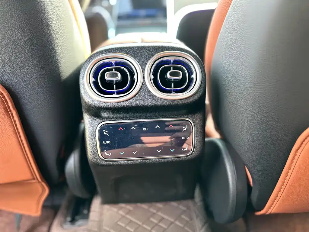 Mercedes-Benz GLC — миниатюра 9