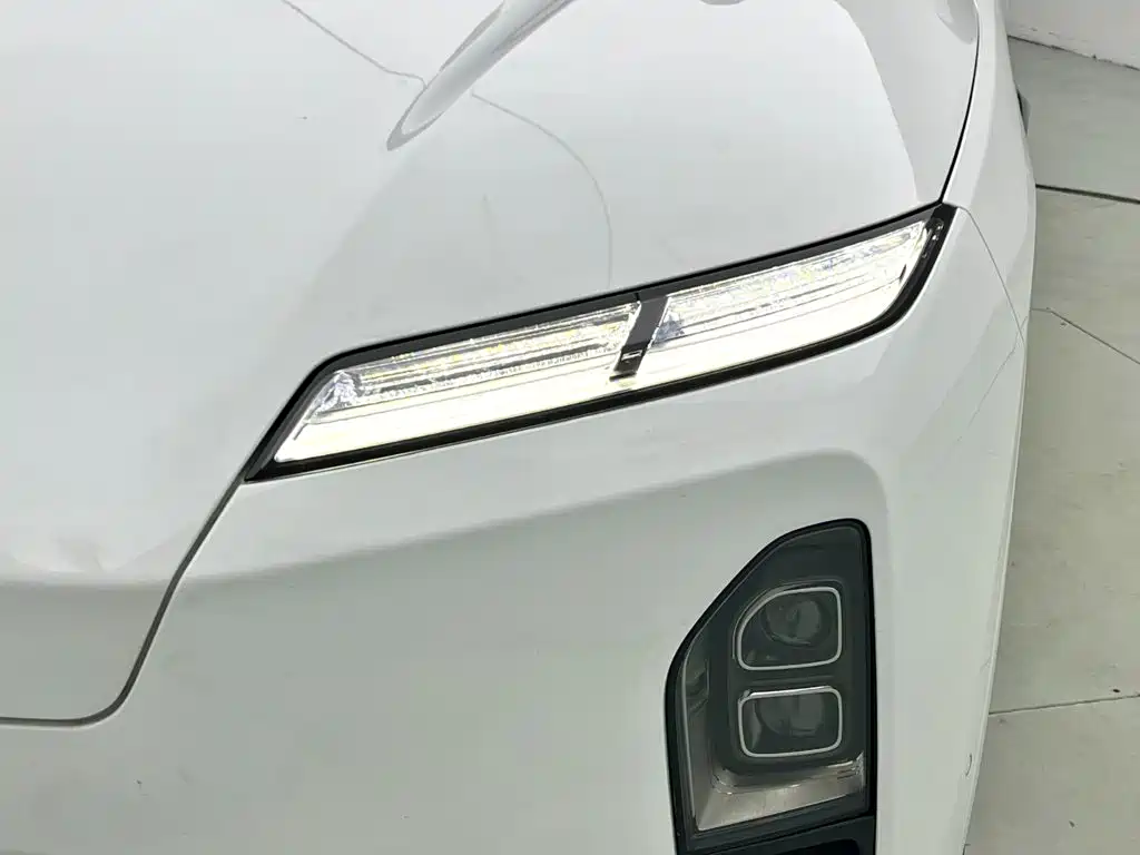 NIO ES8 — миниатюра 6