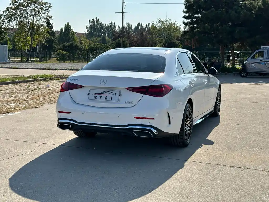 Mercedes-Benz C-Class — миниатюра 6