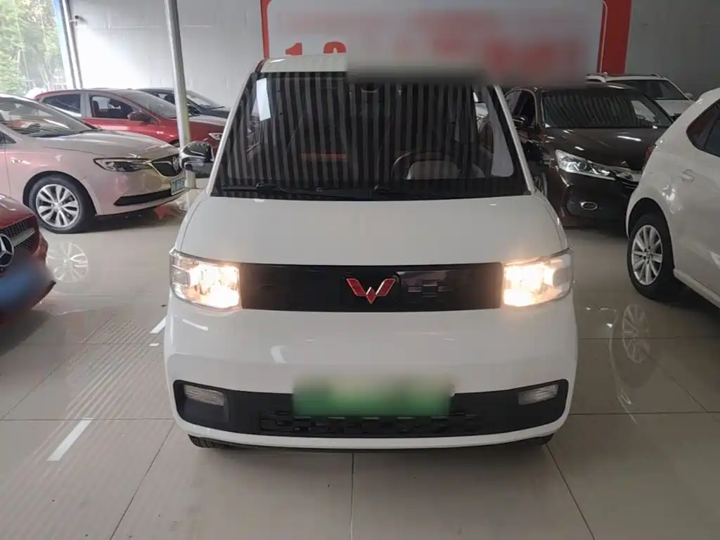 Wuling Hongguang Mini EV 2022 — фото 2