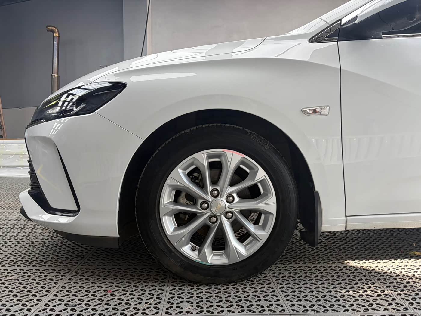 Chevrolet Monza 1.5 л 2022 г. Белый, пробег 44700 км