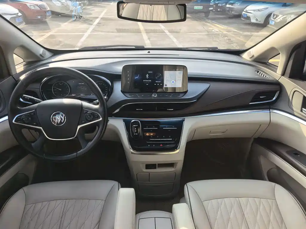 Buick GL8 — миниатюра 8