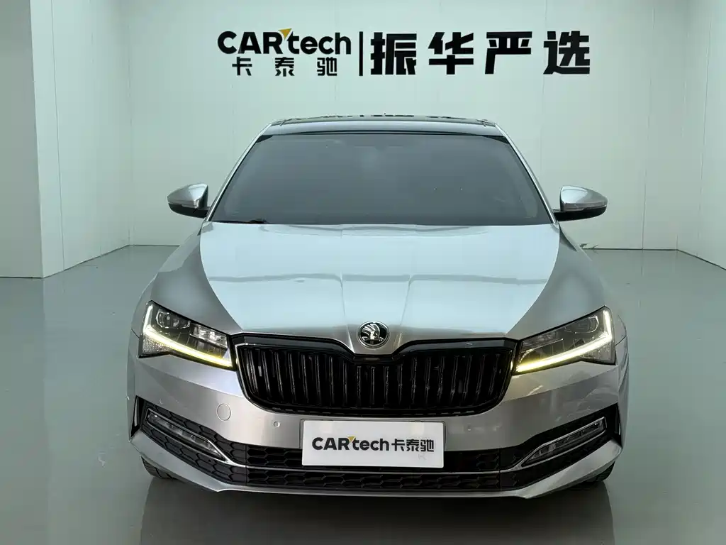 Skoda Superb — миниатюра 2