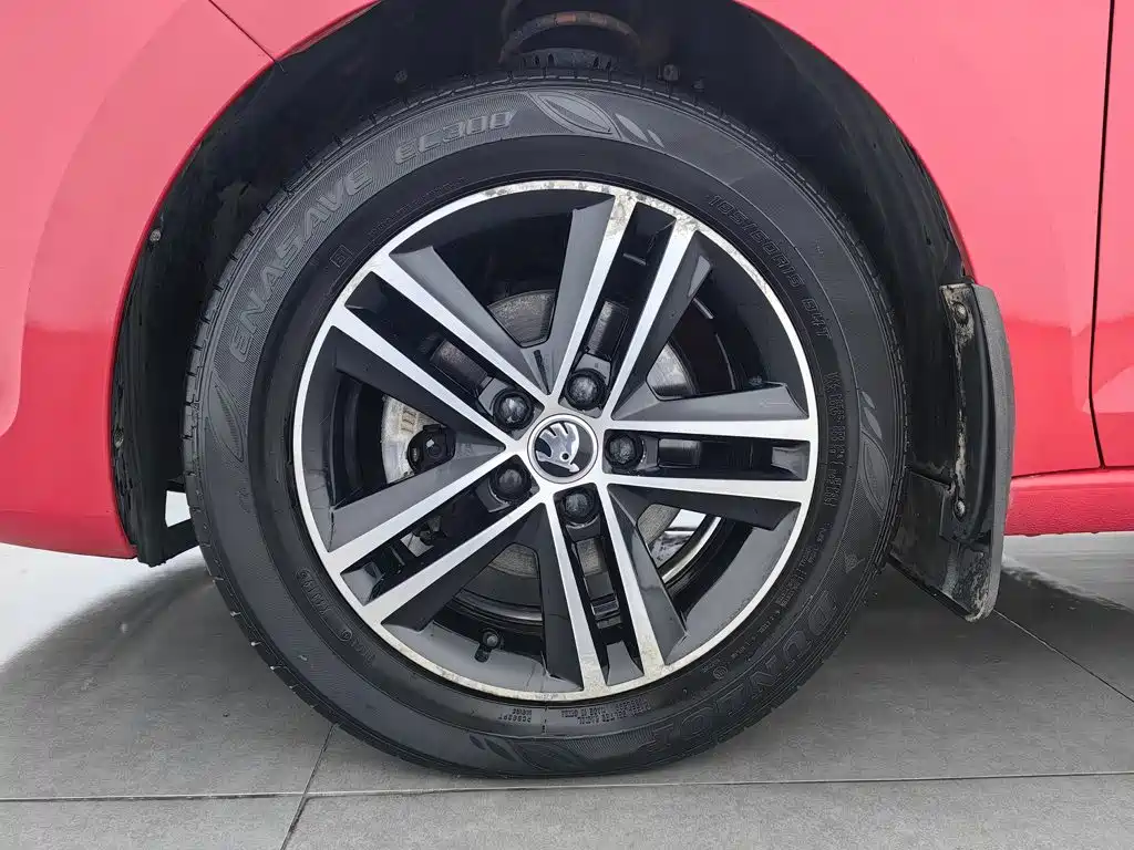 Skoda Rapid Spaceback — миниатюра 17