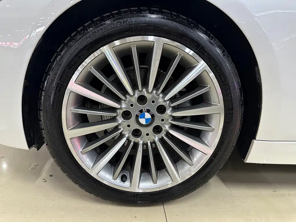 BMW 3 Series — миниатюра 17