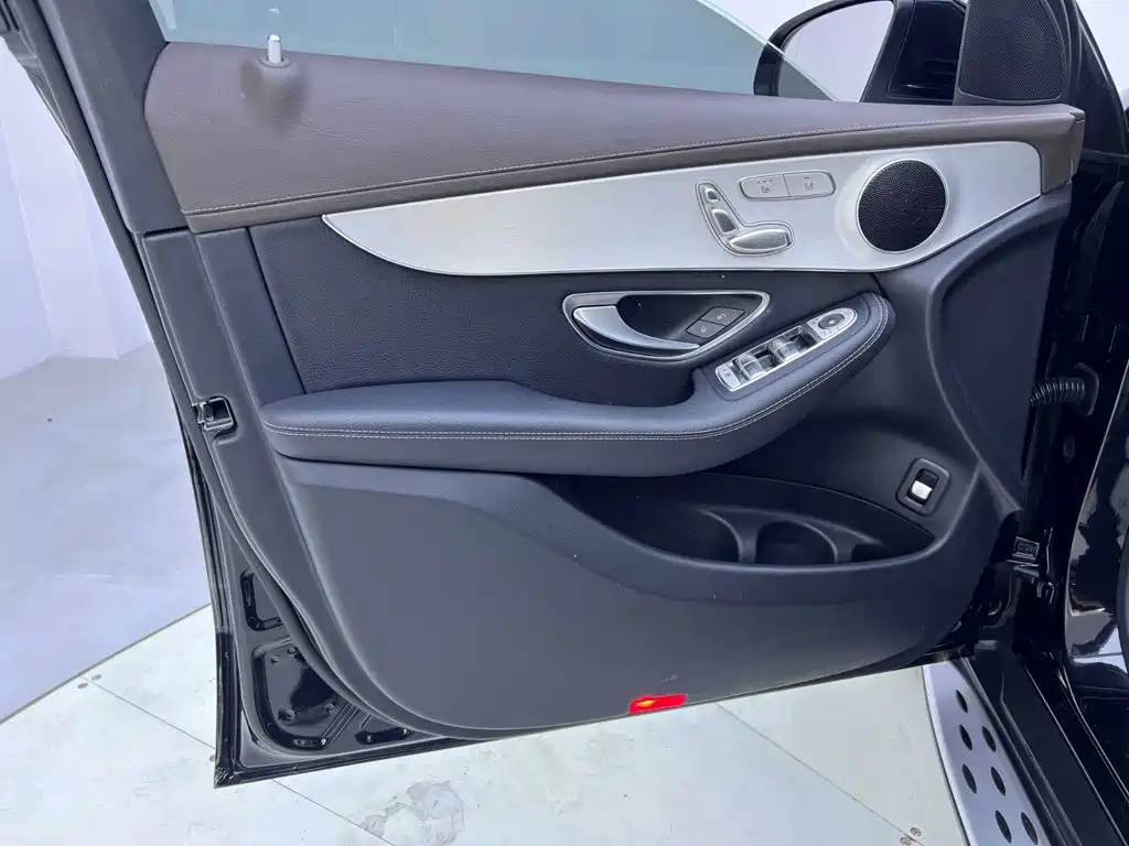 Mercedes-Benz GLC — миниатюра 15