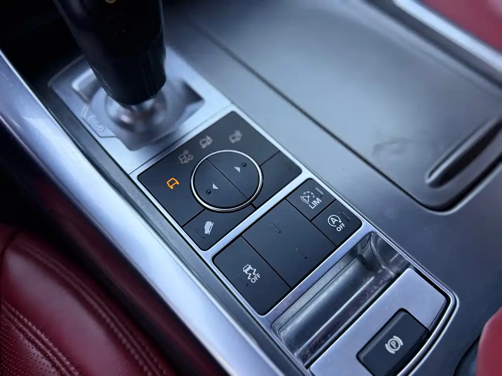 Land Rover Sport — миниатюра 6