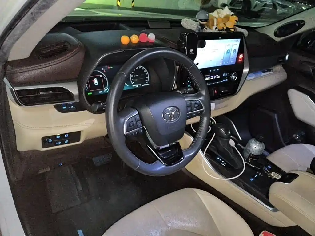 Toyota Highlander — миниатюра 3