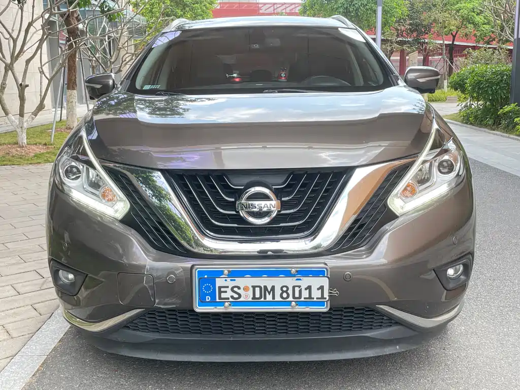NISSAN LOULAN