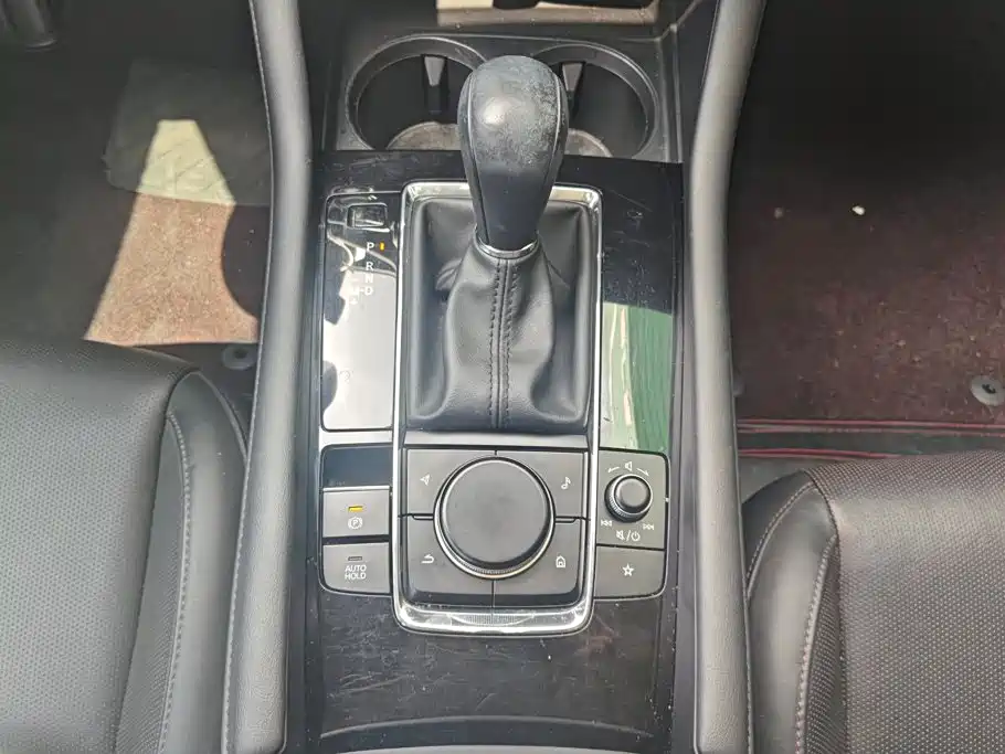Mazda 3 Axela — миниатюра 16