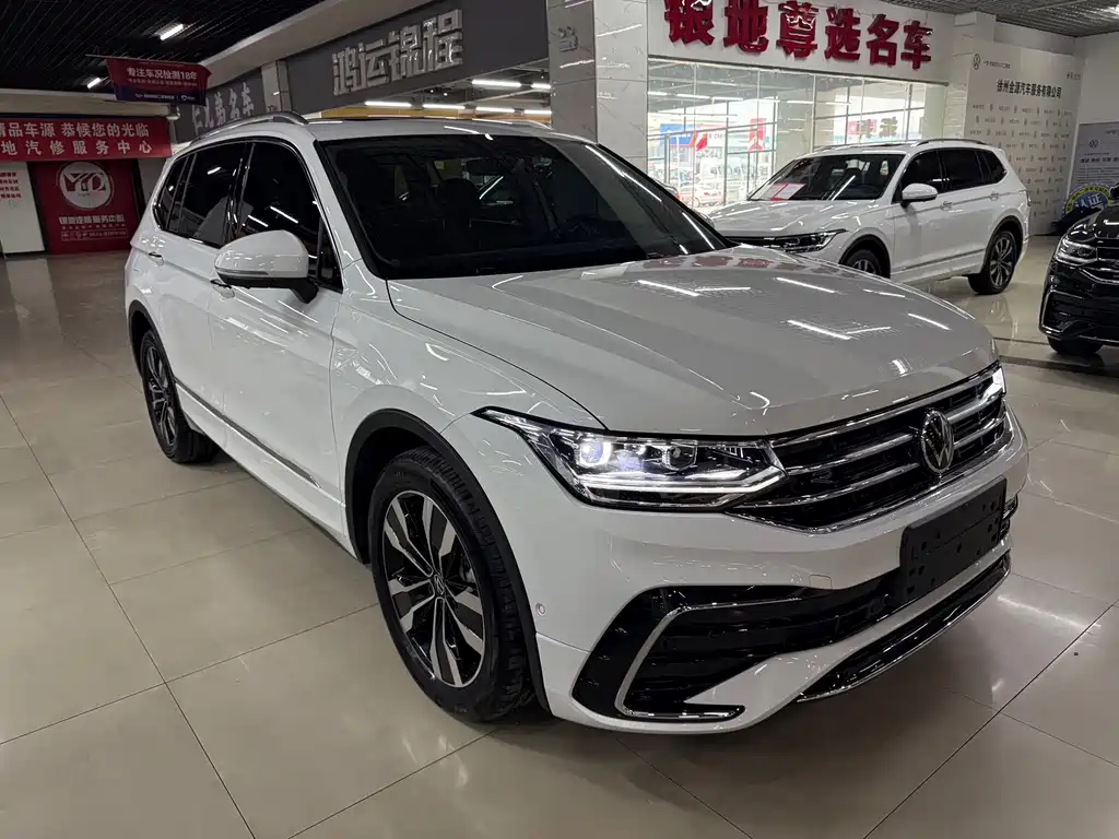 Volkswagen Tiguan L — миниатюра 3