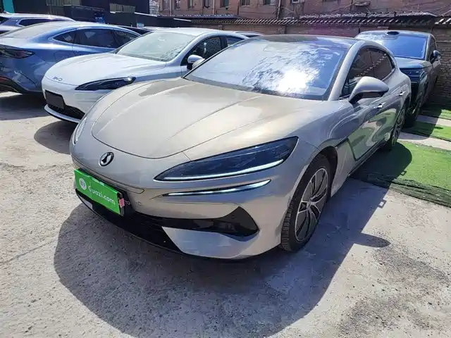 2024 Denza Z9