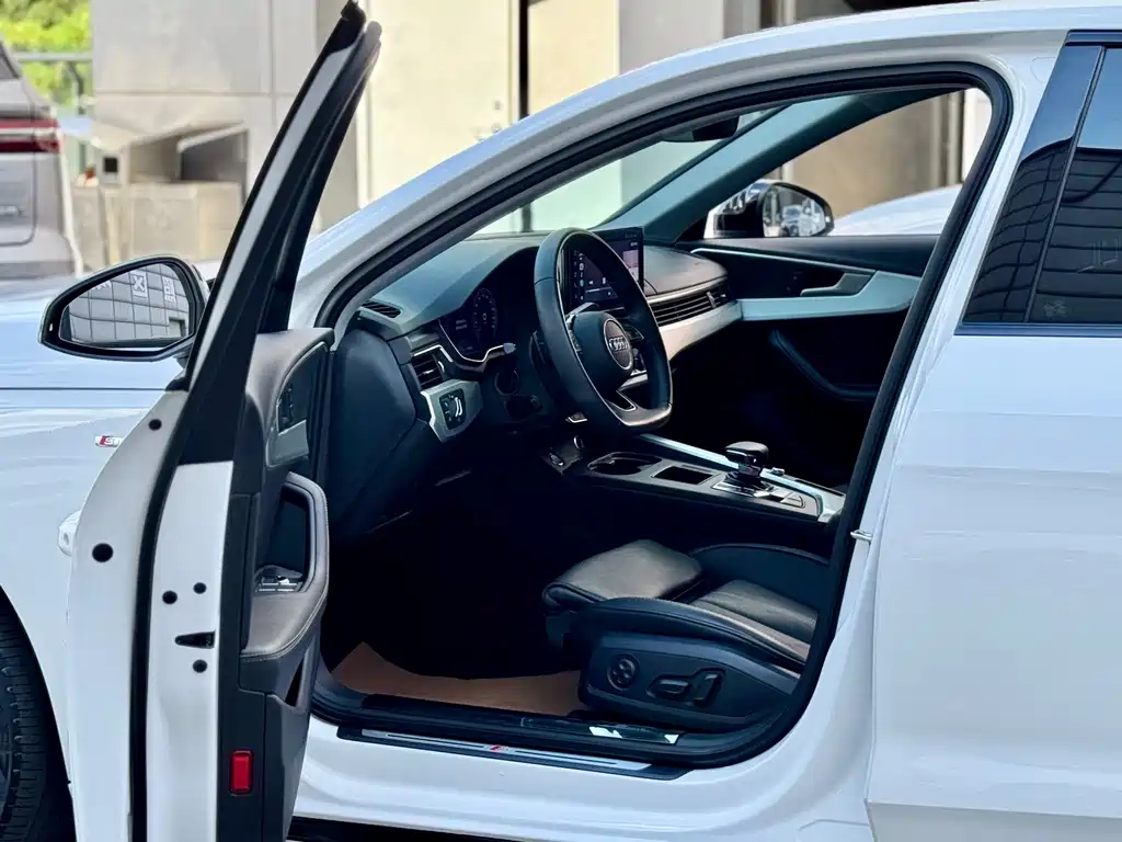 Audi A4L — миниатюра 4