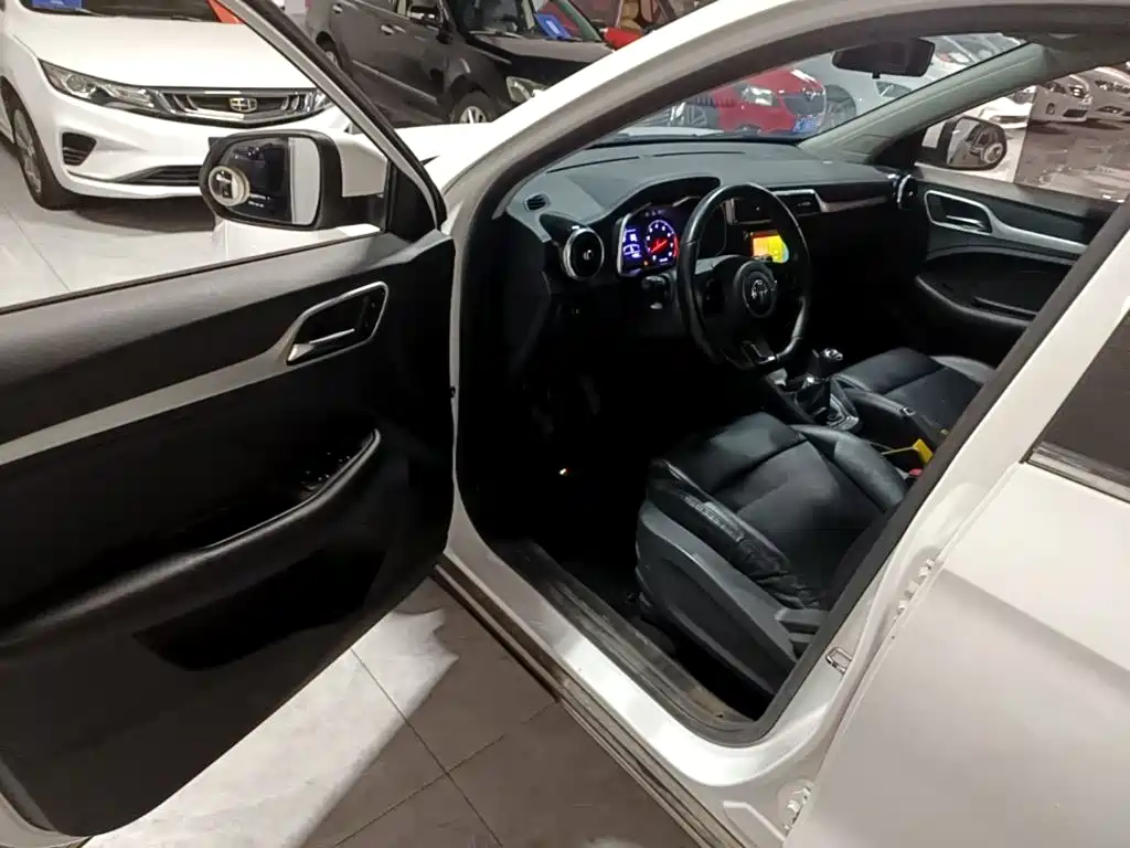 MG ZS — миниатюра 16