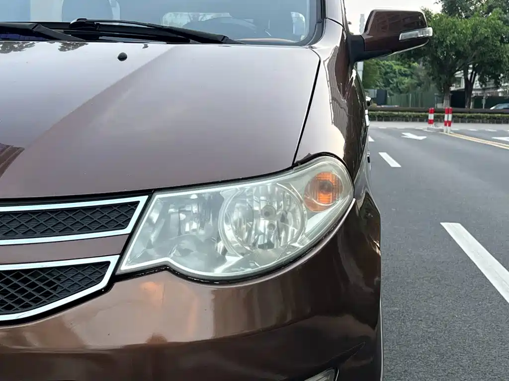 Wuling Hongguang — миниатюра 24