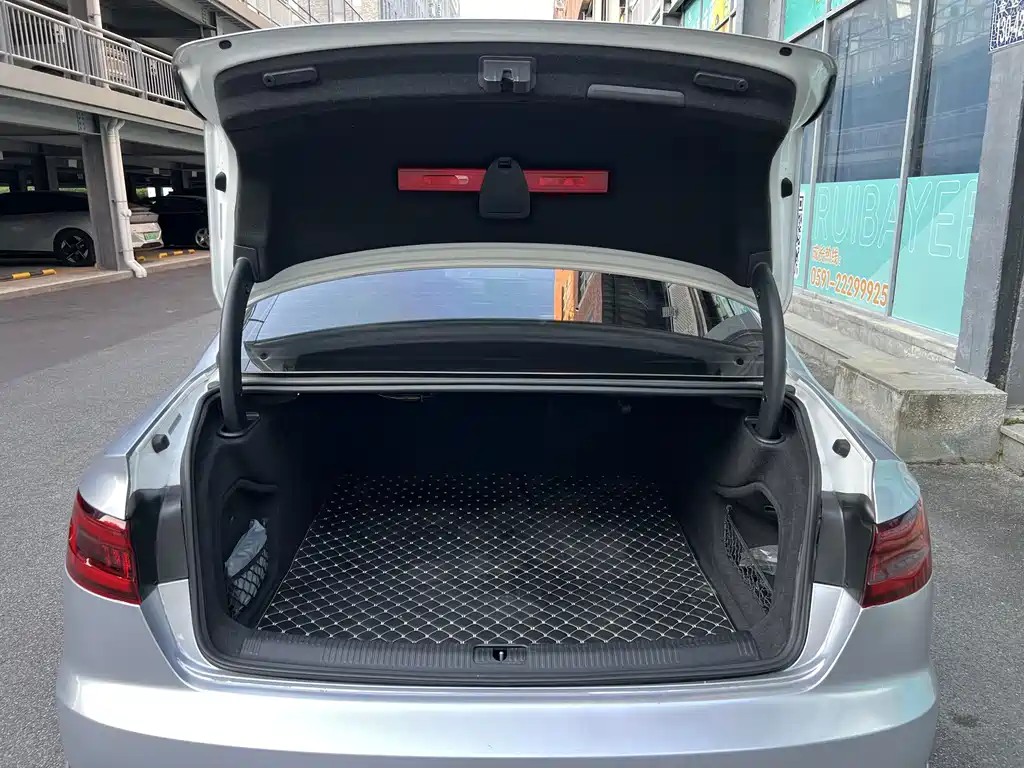 Audi A4L 2019 45 TFSI quattro Sport VI