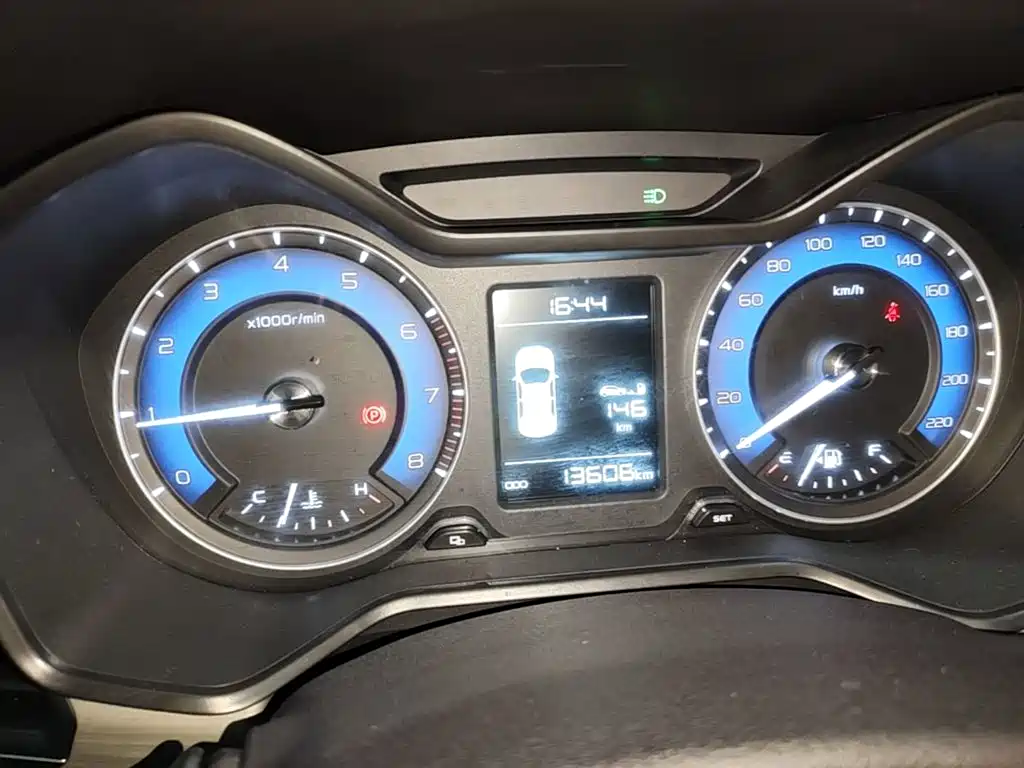 Geely Vision X3 — миниатюра 12