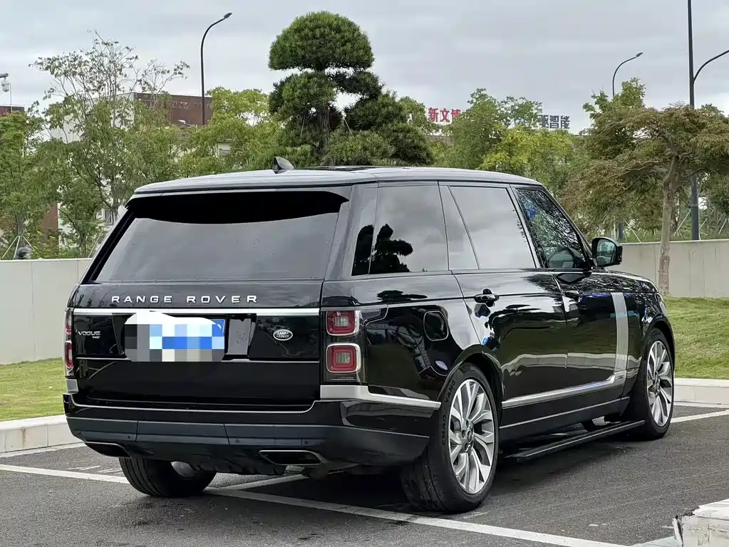 Land Rover Range Rover — миниатюра 8