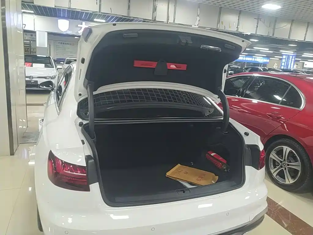 Audi A4L — миниатюра 19
