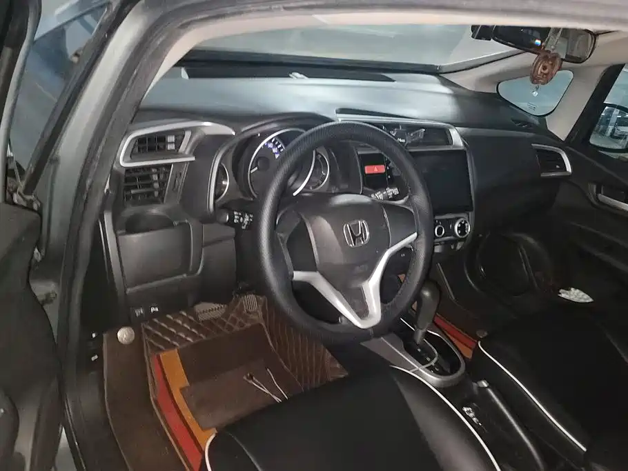 Honda Fit — миниатюра 12